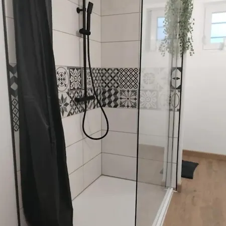 Le Nid Douillet à 1h De Paris-gare à 5 Min à Pied, Entier Appartamento *